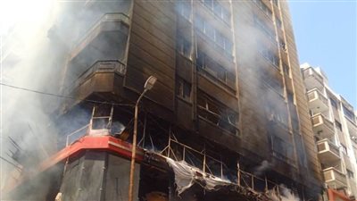 حريق هائل بمعرض للأثاث في الإسكندرية والحماية المدنية تحاول السيطرة 