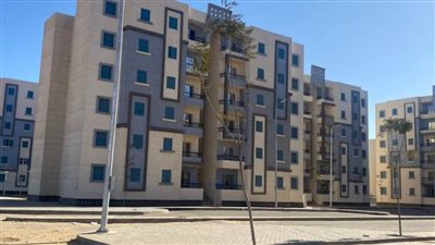وزير الإسكان يتابع موقف تنفيذ وحدات 