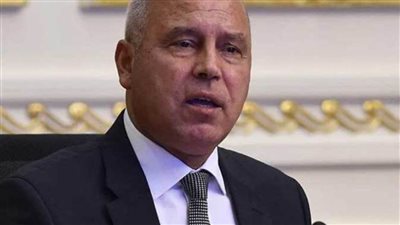 وزير النقل ينفي ركوب رجال الجيش والشرطة القطارات بالمجان