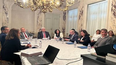 وزير التعليم العالي يعقد اجتماعًا مع رؤساء الجامعات الفرنسية بباريس (صور)