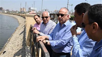 وزير الري يتفقد أعمال تطهير الترع والمصارف وحالة الكباري بالجيزة