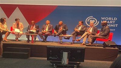  وزير الصحة يشارك في حلقة نقاشية ضمن قمة القلب العالمية (صور)