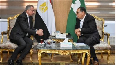 بالصور..محافظ الشرقية يلتقي رئيس مجلس إدارة صندوق التنمية الحضرية 