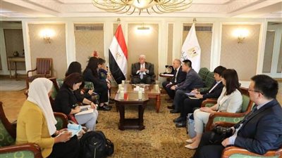 وزير التعليم العالي يلتقي وفد كليتي تيانجين الفنية للنقل وتيانجين الفنية المهنية للصناعة الخفيفة وشركة أفيك الصينية