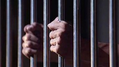 ضبط عامل بحوزته 750 جرام هيروين وسلاح ناري بكفر الشيخ