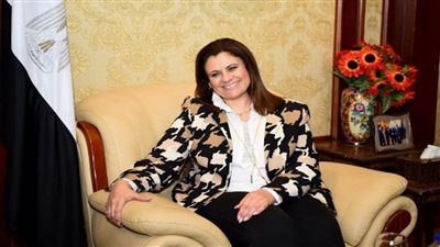 وزيرة الهجرة تهنئ مدرسة فلوباتير المصرية في كندا لنجاح عرضها المسرحي الكبير (فيديو)