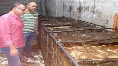 ضبط 11 ألف كيلو هوالك زيوت طعام لتدويرها داخل شركة غير مرخصة بطنطا