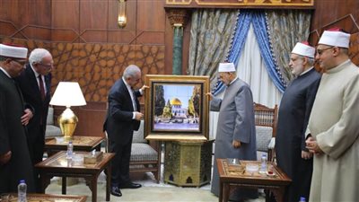 الإمام الأكبر يستقبل رئيس الوزراء الفلسطيني ويؤكد رفض الأزهر لمطامع الصهاينة 