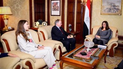 وزيرة الهجرة تستقبل سفير الاتحاد الأوروبي لدى مصر (صور)