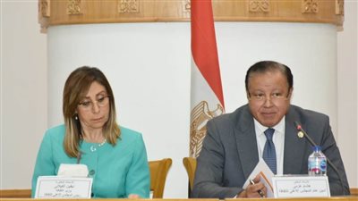 نيفين الكيلاني: 