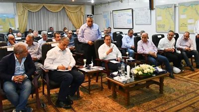 وزير البترول يؤكد أهمية تكثيف الجهود لزيادة الإنتاج والاحتياطي البترولي