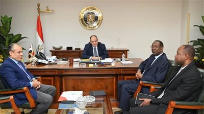 وزير التجارة يبحث مع سفير رواندا بالقاهرة ملفات التعاون المشترك بين البلدين