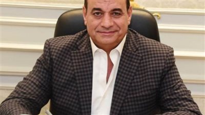 الإعلامي إيهاب العجمى يشكر النائب أحمد دياب ومدير مدرسة فيوتشر بايونيرز بحدائق الأهرم.