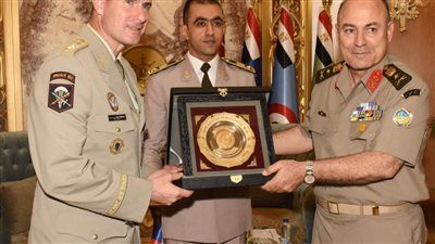 الفريق أسامة عسكر يلتقي رئيس هيئة الأركان العامة التشيكية