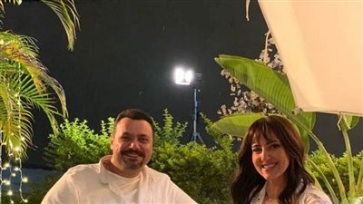 مراد مكرم يشوق جمهوره لمفاجأة تجمعه بالنجمة حنان مطاوع