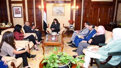 وزيرة الهجرة تستقبل مدير المكتب الإقليمي لبرنامج الغذاء العالمي بالقاهرة (صور)