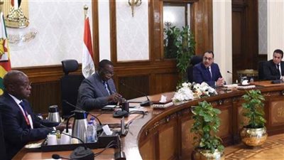 رئيس الوزراء يلتقي نائب رئيس الجمهورية ووزير الصحة في زيمبابوي