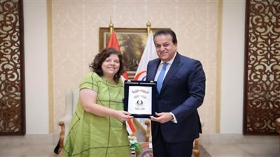 وزير الصحة يلتقي نظيرته الأرجنتينية لبحث سبل التعاون المشترك (صور)