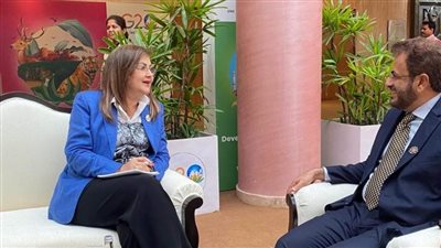 وزيرة التخطيط تلتقي وزير الاقتصاد العماني لبحث سبل التعاون الفني