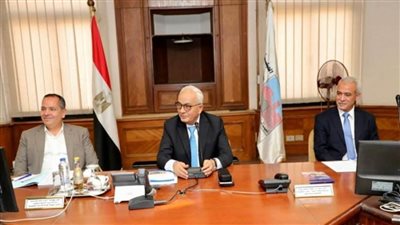 وزير التعليم يترأس اجتماع مجلس إدارة الهيئة العامة للأبنية التعليمية (صور)