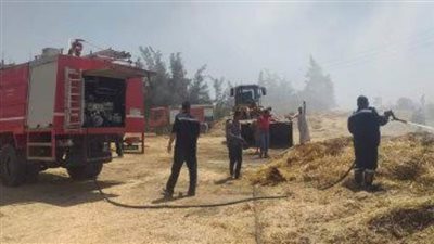 الحماية المدنية بالإسماعيلية تسيطر على حريق بشونة تبن قمح بالقنطرة غرب