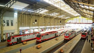 وزير النقل: تشغيل قطارات إضافية بمناسبة عيد الأضحى المبارك (صور)