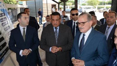 وزير التنمية المحلية ومحافظ كفر الشيخ يتفقدان المركز التكنولوجي لخدمة المواطنين  