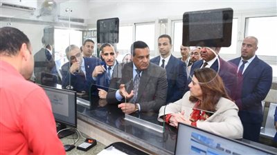 وزيرا الهجرة والتنمية المحلية ومحافظ الغربية يتفقدون مركز السلامة الوطنية والمركز التكنولوجي بالديوان العام