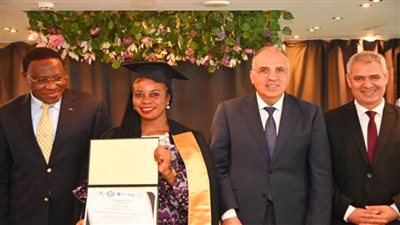 وزير الري يشهد حفل تكريم 15 من المتدربين الأفارقة (صور)