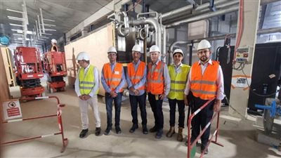 نائب وزير الإسكان يتفقد أكبر محطة معالجة مياه للصرف الصحي وإدارة الحمأة بباريس (صور)