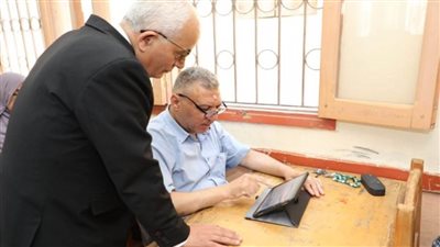 وزير التعليم يتفقد مقر التصحيح الإلكتروني بمدرسة المنصورة العسكرية للبنين بالدقهلية (صور)