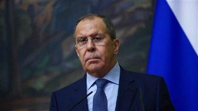 رومانيا تطرد 40 دبلوماسيا وموظفا من السفارة الروسية في بوخارست