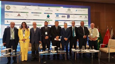 الفريق أسامة ربيع يستعرض استراتيجية قناة السويس ويؤكد أهمية تعزيز التعاون في مجالات الأنشطة البحرية بين مصر واليونان