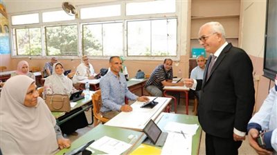 وزير التعليم يختتم زيارته للإسكندرية بتفقد مقر تقدير الدرجات بالمحافظة (صور)