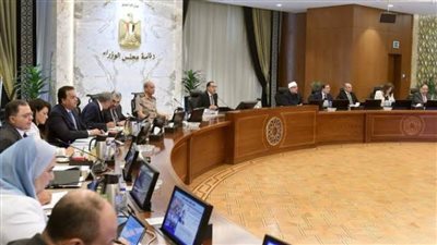 رئيس الوزراء يقرر إنشاء الشركة القابضة للصناعات والخدمات البحرية والاستثمار