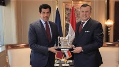 مباحثات بين مصر وقطر لتعزيز الاستثمار السياحي