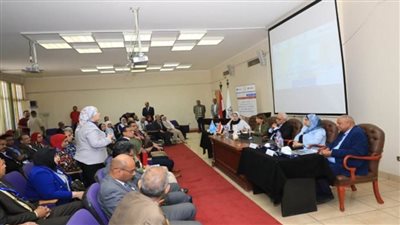 وزير التعليم يتفقد البرنامج التدريبي للمدربين 