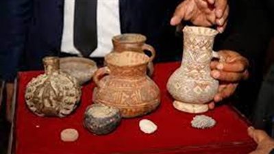 السفارة الأمريكية: إعادة قطعتين أثريتين مسروقتين من مدينة قورينا الأثرية في ليبيا