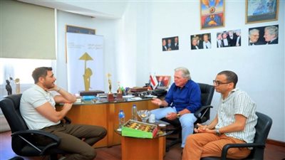 مهرجان القاهرة السينمائي يمنح أحمد عز جائزة 