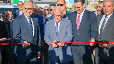 محافظ بورسعيد ورئيس هيئة الكتاب يفتتحان الدورة السادسة لمعرض بورسعيد للكتاب 