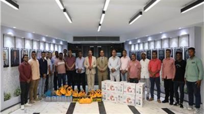 محافظ أسوان يوزع الجوائز وشهادات التقدير لـ 25 من أوائل الخريجين