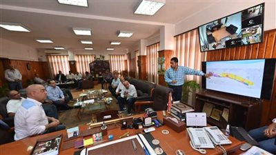 وزير الإسكان يستعرض المخطط الاستراتيجي لامتداد 
