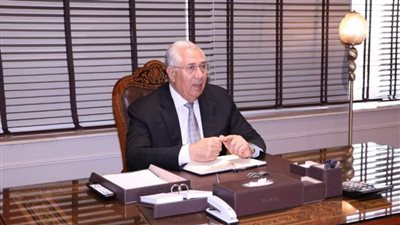 وزير الزراعة يوجه بمتابعة تطوير وتطهير المراوي والمساقي التابعة للوزارة