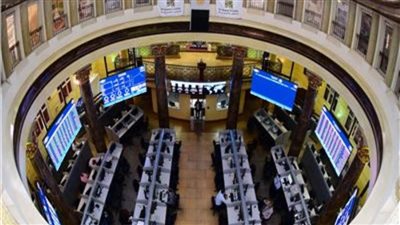 تباين مؤشرات البورصة المصرية في بداية تعاملات جلسات نهاية الأسبوع