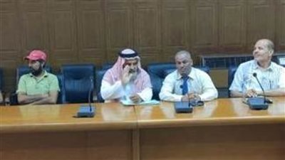 محافظ شمال سيناء يُسلم صيادي العريش وسائل تعزيز السلامة البحرية