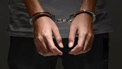 ضبط عاطل وسيدة لتصوير فيديوهات خادشة للحياء فى الإسكندرية