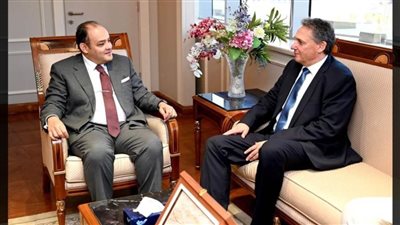 أحمد سمير: فرص متميزة أمام شركات السيارات العالمية لتوطين صناعة السيارات الكهربائي