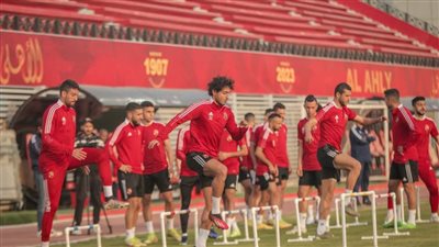 الأهلي يختتم تدريباته استعدادًا لمباراة الداخلية