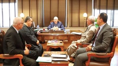 وزير الزراعة يعقد اجتماعًا لبحث آليات تطوير دور التعاونيات الزراعية لخدمة المزارعين 