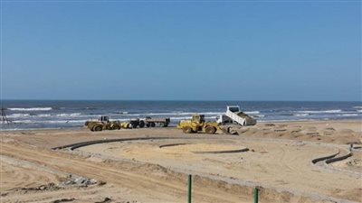 رئيس جهاز مدينة دمياط الجديدة يتابع معدلات تنفيذ شاطئ 